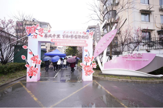 这个学雷锋日，市市监志愿者到周家渡街道送上科普志愿服务